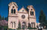 santafe_cathedral.jpg (41603 bytes)